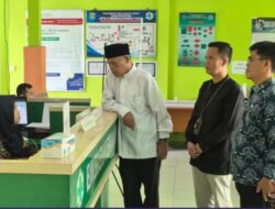 Sidak Layanan di Pondok Tinggi Saat Ramadhan, Wawako Azhar Ingatkan Disiplin Aparatur 6 IMG 20260307 020913
