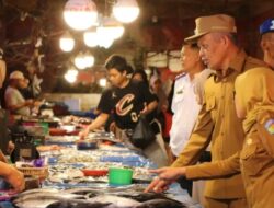 Wawako Azhar Hamzah Pantau Harga Sembako di Pasar Tanjung Bajure, Stok dan Harga Masih Terkendali 6 IMG 20260316 205819
